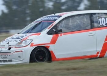 Matías Clapier, Juan Cruz Paulides y Lucas Yerobi dominaron las series de la Clase Dos del Turismo Pista