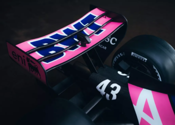 La decoración del Alpine A526 en su nueva era con Mercedes