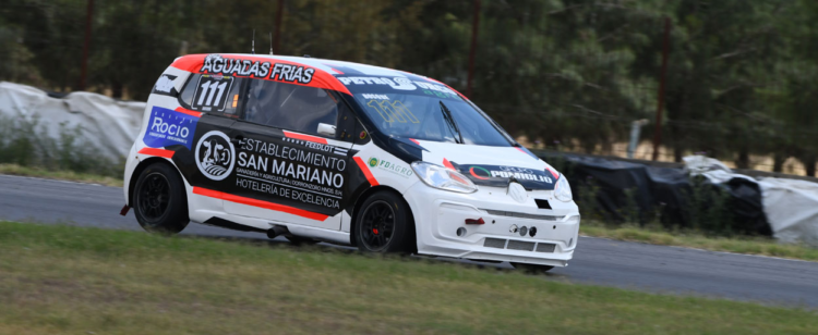 Turismo Pista: Tomás Bosque y el Volkswagen Up del Bailone Racing Team se impusieron en los entrenamientos de la Clase Dos