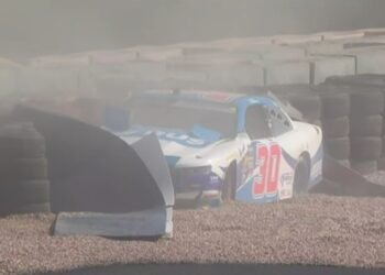 Se quedó sin frenos: fuerte accidente de Baltazar Leguizamón en su debut en la NASCAR