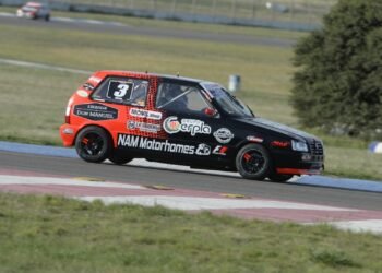 Joaquín Cortina y su Fiat Uno comandaron la primera clasificación de la Clase Uno