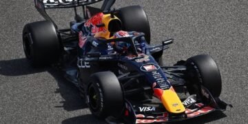 Verstappen lideró la mañana del miércoles en Bahréin y Colapinto tuvo problemas en su Alpine