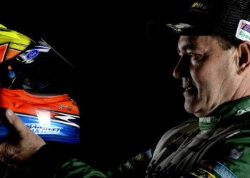 “Nunca digo que no”: ¿Omar Martínez se pone el casco otra vez?