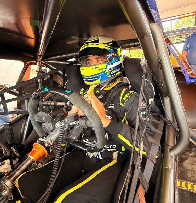 Lucas Carabajal probó en La Plata junto al DTA Racing y se prepara para el debut en Viedma