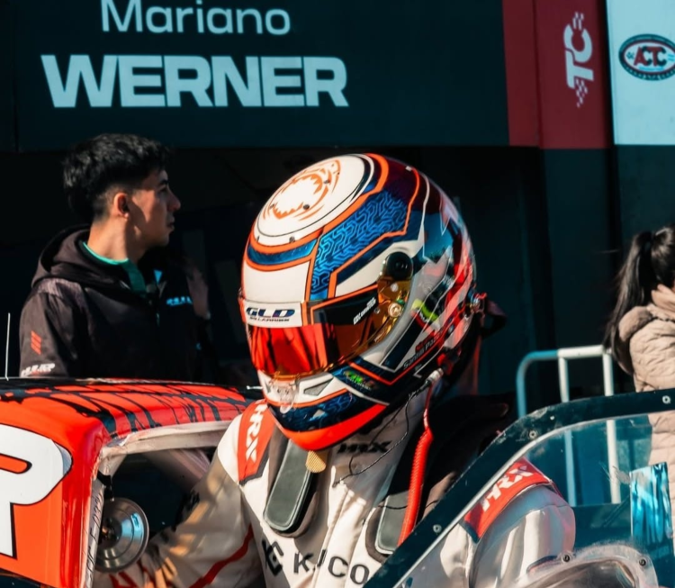 Santilli Pazos probó el Mustang de TC Pista con el acompañamiento de Mariano Werner