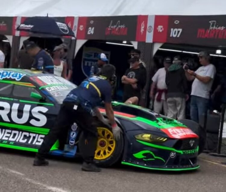 El festejo en el RUS Med Team tras la clasificación en Viedma