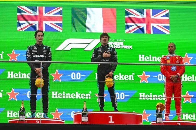 Antonelli lideró el 1-2 de Mercedes y Colapinto fue 10° en una gran carrera