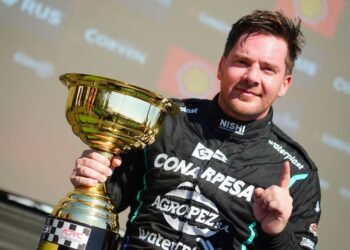 Bernardo Llaver con el Honda Civic del Coiro Competición se quedó con la primera carrera