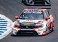 TCR South America: Leonel Pernia se quedó con la segunda carrera