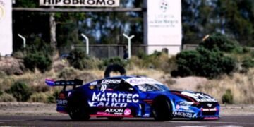 Gabriel Gandulia ganó la segunda fecha del TC Pista con un Mustang del Moriatis Competición