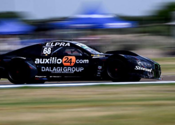 Santero, Craparo y Di Palma ganaron las series: El BMW de Santero y el Ford de Craparo largan adelante, los escoltan Di Palma y Lambiris