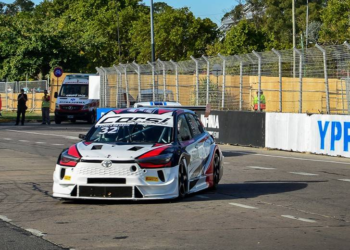 Gabriel Ponce de León marcó el ritmo de la mañana en el callejero de Buenos Aires