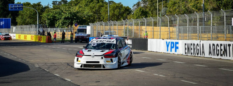 Gabriel Ponce de León marcó el ritmo de la mañana en el callejero de Buenos Aires