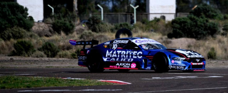 Gandulia y Damiani los ganadores de las series del TC Pista en Viedma