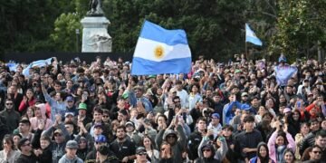 Fiesta histórica: con el sueño de la vuelta de la F1 a la Ciudad, Franco Colapinto hizo delirar a 600 mil personas en Palermo