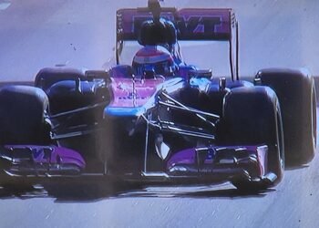 Franco Colapinto exprimió al máximo la última salida con el Lotus E20 y el público deliró