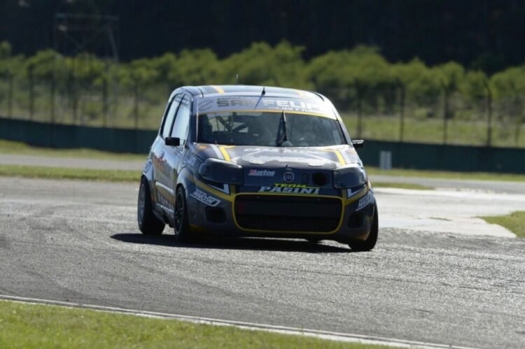 Agustín Martin se reencontró con la victoria en la Clase Dos