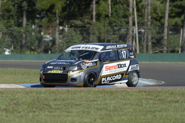 Agustín Martín con un Fiat Uno Way comandó  los entrenamientos de la Clase Dos