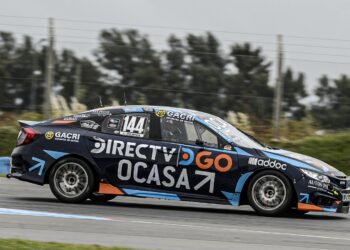 Leonel Pernía fue el más rápido y se quedó con la pole en la Clase Tres