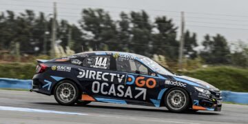 Leonel Pernía fue el más rápido y se quedó con la pole en la Clase Tres