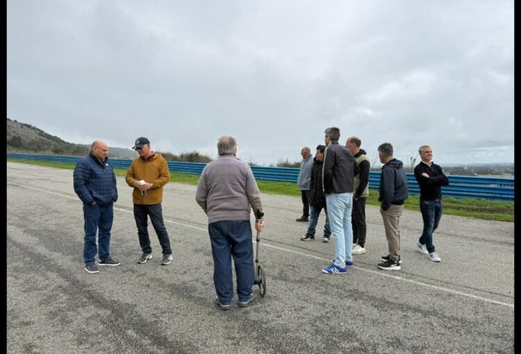 Autoridades de la ACTC y pilotos del Turismo Carretera recorrieron el autódromo de Balcarce