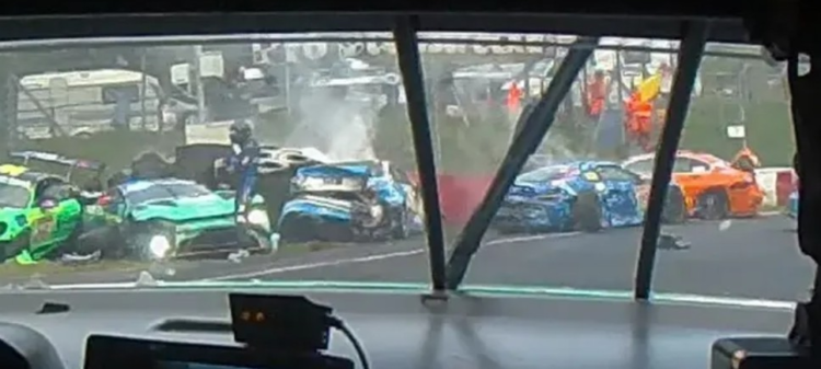 Clasificación 24 Horas Nürburgring: la carrera fue detenida tras un grave accidente