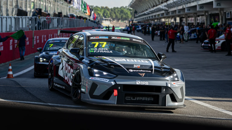 Felipe Fraga y Raphael Reis dominaron la clasificación del TCR South America en Interlagos