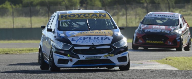 Un contundente Matías Canapino se quedó con la pole en la Clase Tres