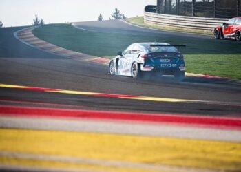 TCR Europe Cup: Tiago Pernía, que corre junto a su papá, fue octavo en la primera clasificación en Spa-Francorchamps