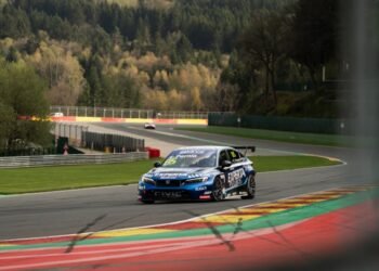 TCR Europe Cup: Leonel Pernía defendió de manera notable a su hijo Tiago en clasificación y fue segundo en Spa-Francorchamps