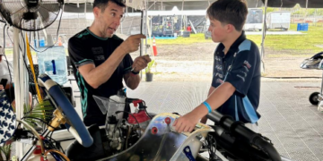 Lázaro Bainotti entrenó junto al equipo de karting del “Pato” Silva en Estados Unidos