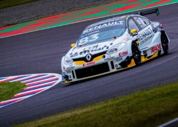 Ardusso dominó el inicio del Turismo Carretera 2000 en Termas de Río Hondo