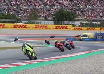 Tras el grave accidente de Alex Márquez, Giannantonio se quedó con la victoria en Catalunya