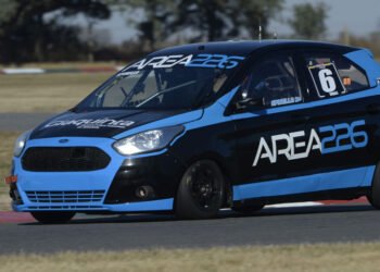 Clase Dos: Valentino Spinella con Ford Ka se quedó con la primera clasificación del fin de semana