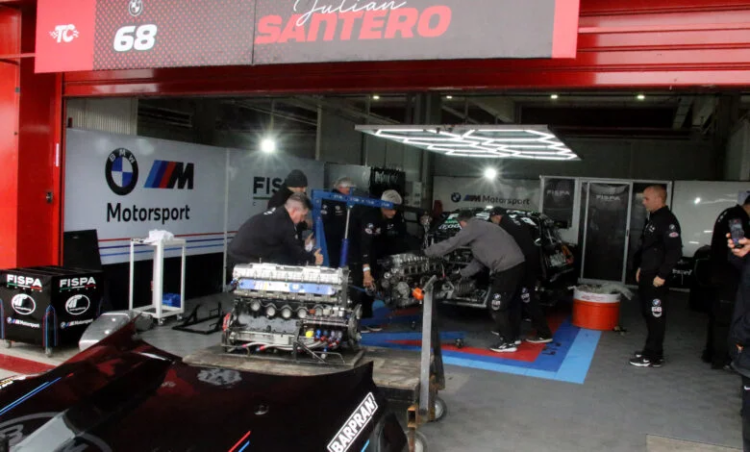 El BMW de Julián Santero sufrió la rotura del motor en el segundo entrenamiento