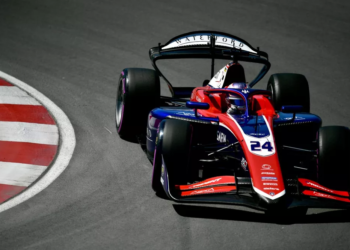 Van Hoepen logró la pole de la F2 en Canadá: buen trabajo de Nicolás Varrone