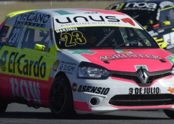 Francisco Martínez con el Clio del Tigre Racing fue el más rápido de la clasificación general de la Clase Tres