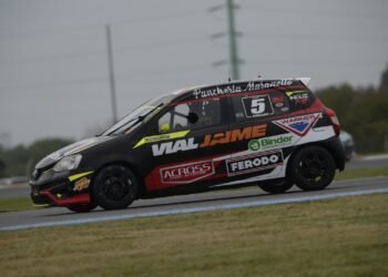 Federico Hermida se quedó con la primera clasificación de la Clase Tres del Turismo Pista