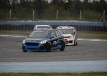 Yerobi, Spinella y Nicolás Herrera, los dueños de las series en la Clase Dos del Turismo Pista