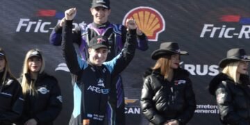 Valentino Spinella venció en la final de la Clase Dos del Turismo Pista