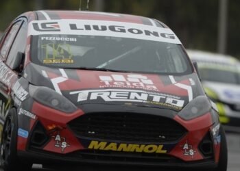 Pezzucchi, Martino y Chico ganaron las series de la Clase Tres del Turismo Pista