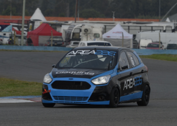 Valentino Spinella con Ford Ka fue el más veloz de la primera clasificación de la Clase Dos