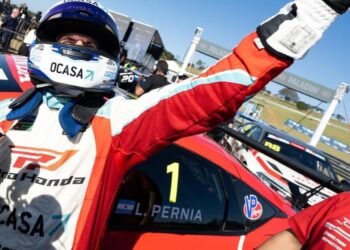 TCR South America en Velocitta: Leonel Pernía hizo historia y se consagró campeón del TCR Brasil