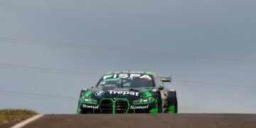 Santero adelante en el comienzo de la actividad para el TC en Posadas