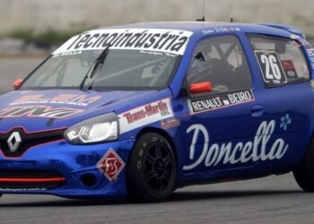 Di Bella con Clio se quedó con la primera pole en la Clase Tres del Turismo Pista