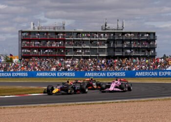 FIA F2: Varrone terminó 18° y Tsolov ganó la Sprint en la última vuelta