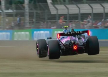 Franco Colapinto sufrió un fuerte despiste en la Q1 de Gran Bretaña y largará la final desde el fondo de la grilla