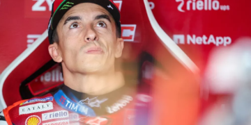 MotoGP en Alemania: Marco Bezzecchi sufrió un accidente que le provocó una fractura de clavícula