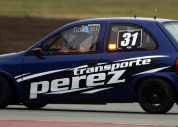 Maximiliano Pérez y su Corsa dominaron los entrenamientos de la Clase Uno del Turismo Pista