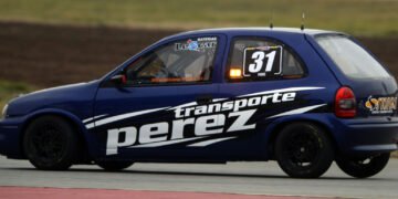 Maximiliano Pérez y su Corsa dominaron los entrenamientos de la Clase Uno del Turismo Pista